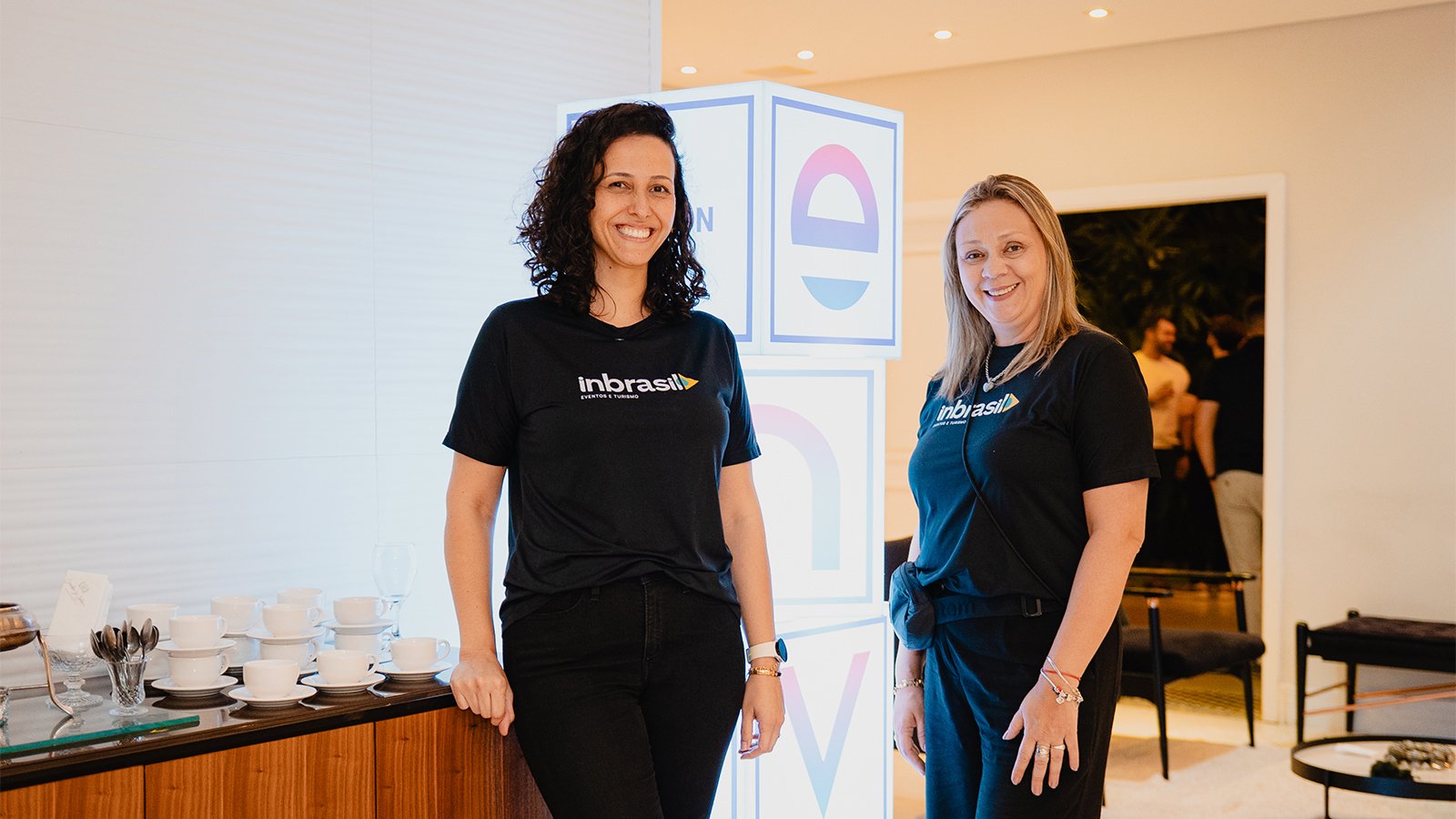 um grupo de trabalhadores reponsaveis por Gestão de eventos